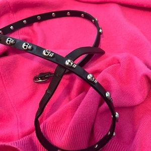 Unbranded 22 skulls on 1/2” thin 39”belt sold as is has plenty of life left